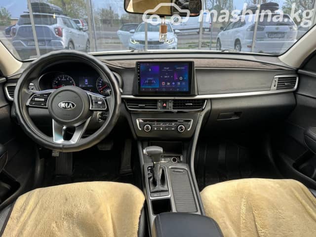 Kia K5 II 2.0 AT
