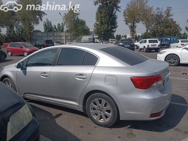 Toyota Avensis III Рестайлинг 2.0 MT