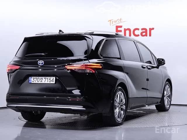 Toyota Sienna IV 2.5hyb AT 4WD