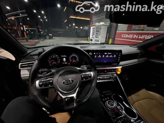 Kia K5 III 2.0 AT