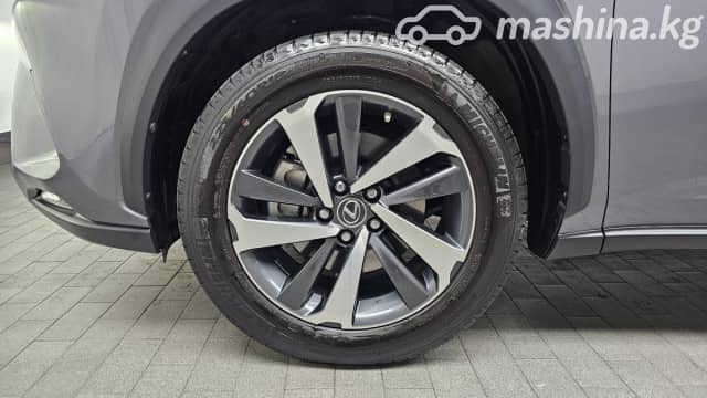 Lexus NX I Рестайлинг 300h 2.5hyb CVT 4WD