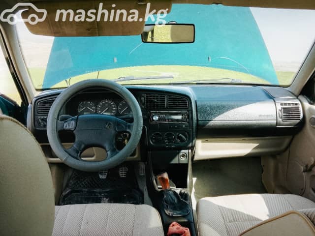 Volkswagen Passat B4 1.8 MT