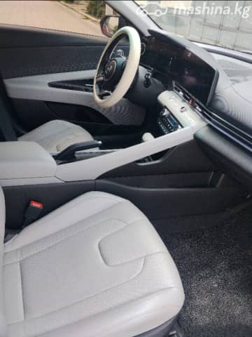 Hyundai Avante VII 1.6 CVT