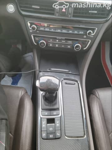 Kia K5 II 2.0 AT