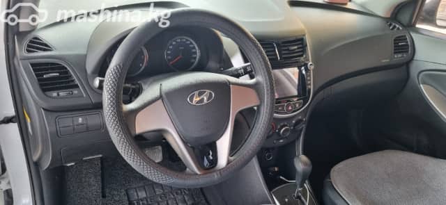 Hyundai Accent IV 1.4 CVT