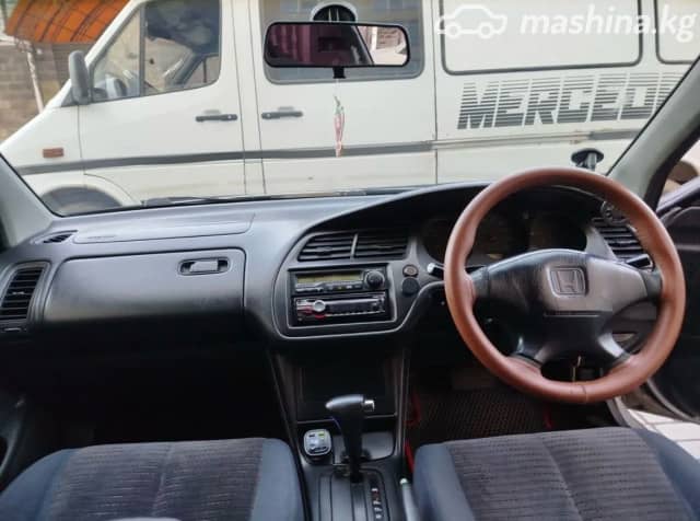 Honda Accord VI 1.8 AT