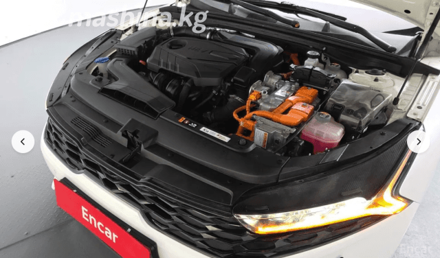 Kia K5 III 2.0hyb AT