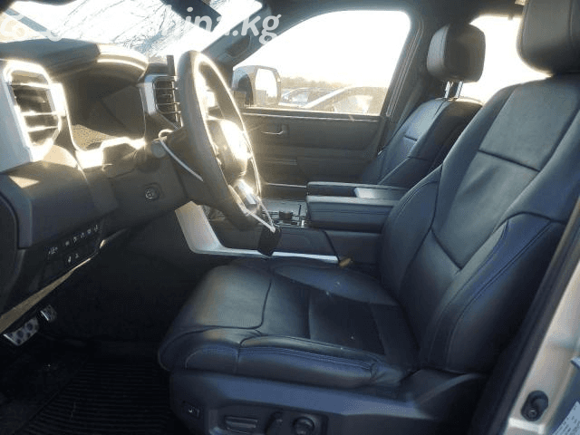 Toyota Sequoia III 3.5hyb AT 4WD