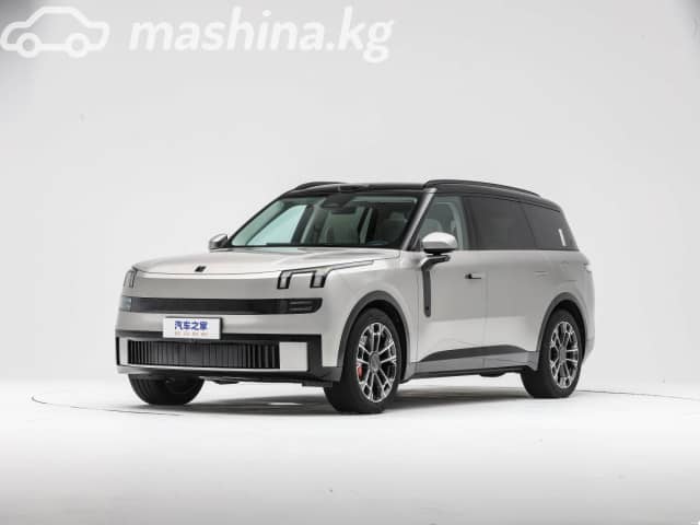 Lynk & Co 900 2.0hyb AT 4WD