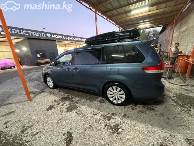 Toyota Sienna III Рестайлинг 3.5 AT 4WD