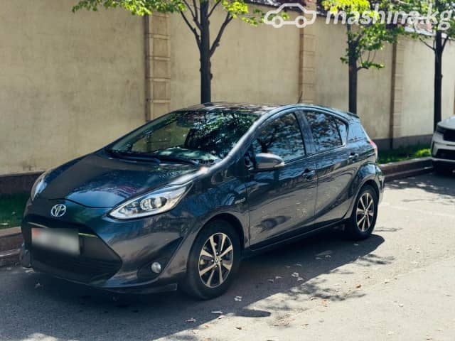 Toyota Prius c I Рестайлинг 1.5hyb AT