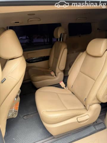 Kia Carnival III 2.2d AT