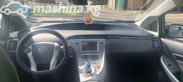 Toyota Prius III Рестайлинг (XW30) 1.8hyb AT