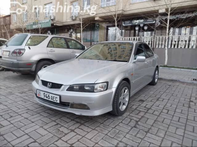 Honda Accord VI 1.8 AT