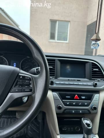 Hyundai Elantra VI (AD) 2.0 AT
