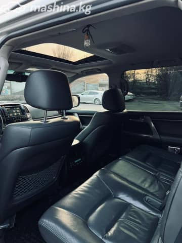 Toyota Land Cruiser 200 Series 4.5d AT 4WD