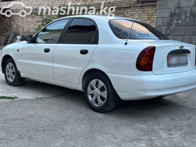 Chevrolet Lanos I 1.5 MT