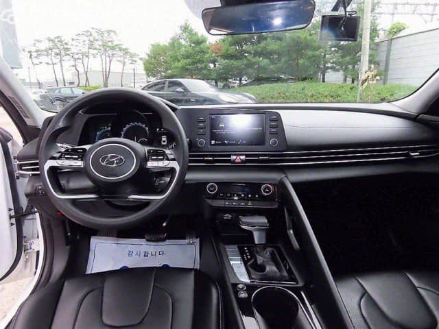 Hyundai Avante VII 1.6hyb AMT