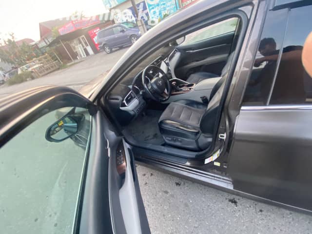 Toyota Camry VIII (XV70) 2.5 AT