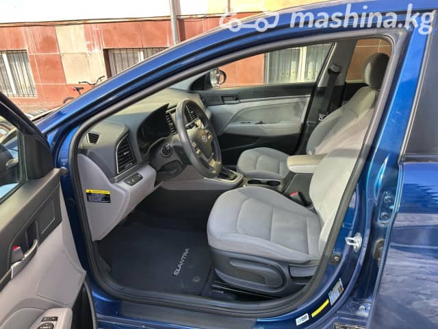 Hyundai Elantra VI (AD) 2.0 AT