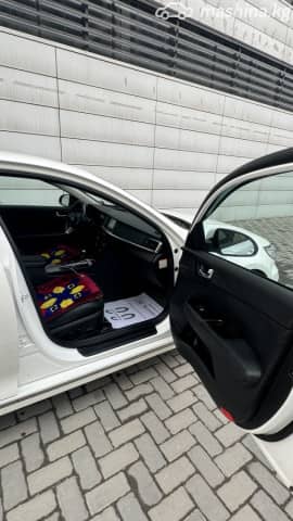 Kia K5 II 2.0hyb AT