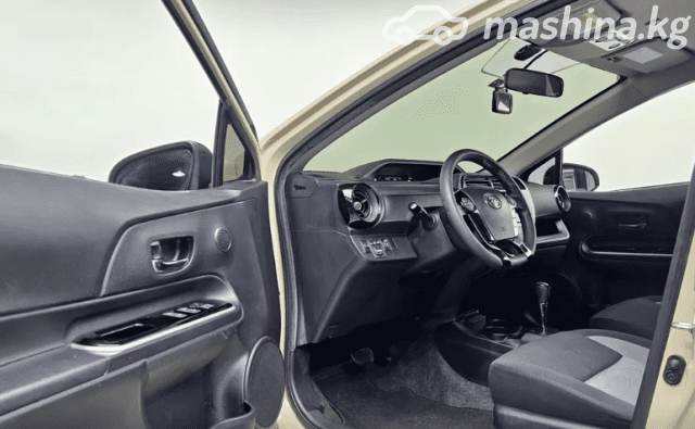 Toyota Prius c I Рестайлинг 1.5hyb AT