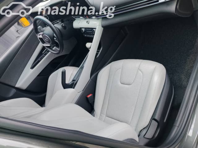 Hyundai Avante VII 1.6 CVT