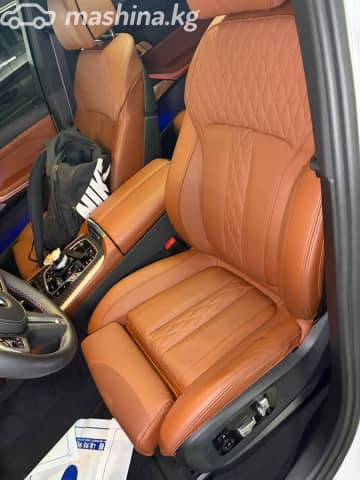 BMW X5 IV (G05/G18) Рестайлинг M60i 4.4 AT 4WD