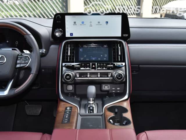 Lexus LX IV 600 3.5 AT 4WD
