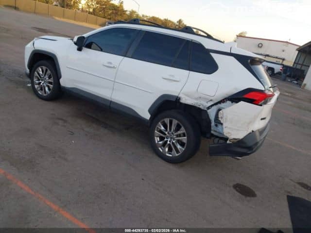 Toyota RAV4 V (XA50) 2.5 AT