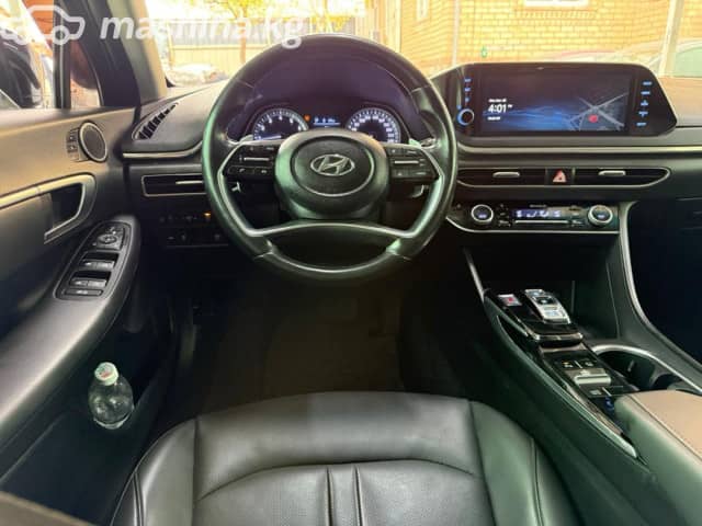 Hyundai Sonata VIII (DN8) 1.6 AT