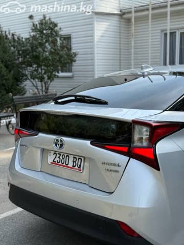 Toyota Prius IV Рестайлинг (XW50) 1.8hyb AT
