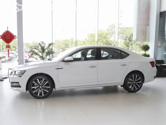 Skoda Superb III 1.4 AT