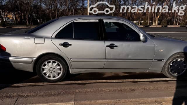 Mercedes-Benz E-Класс II (W210, S210) 320 3.2 AT
