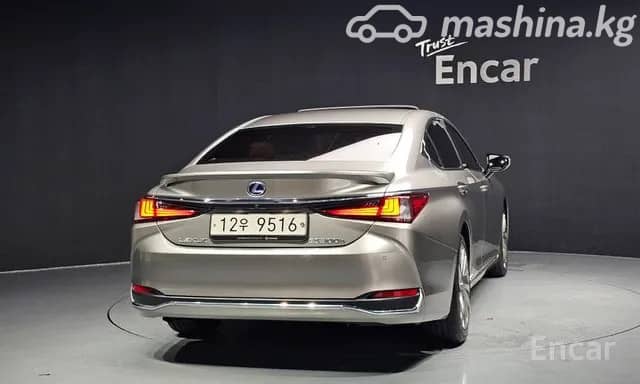 Lexus ES VII 300h 2.5hyb CVT