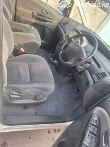 Toyota Estima II Рестайлинг 2.4 AT 4WD