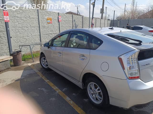 Toyota Prius III Рестайлинг (XW30) 1.8hyb AT