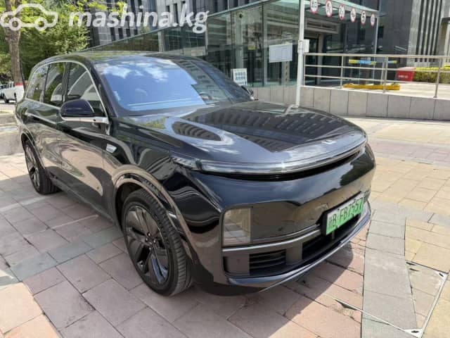 LiXiang L8 Рестайлинг 1.5hyb AT 4WD