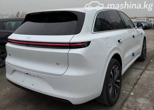 LiXiang L6 1.5hyb AT 4WD