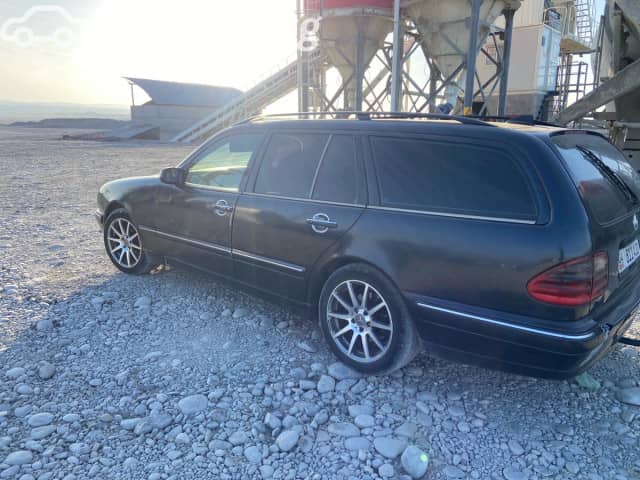 Mercedes-Benz E-Класс II (W210, S210) Рестайлинг 220 2.2d AT