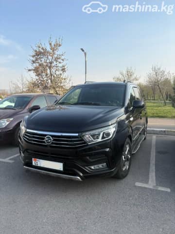 SsangYong Korando Turismo I Рестайлинг 2.2d AT 4WD
