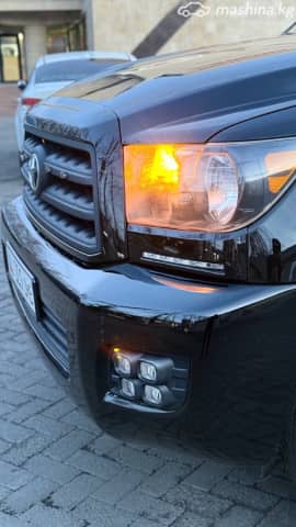 Toyota Sequoia II 4.7 AT 4WD