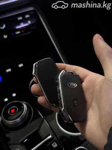 Kia K5 III 1.5 AMT