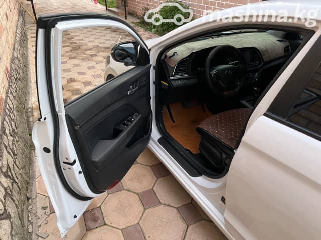 Hyundai Avante VI 1.6 AT