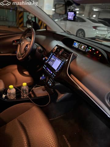Toyota Prius IV Рестайлинг (XW50) 1.8hyb AT