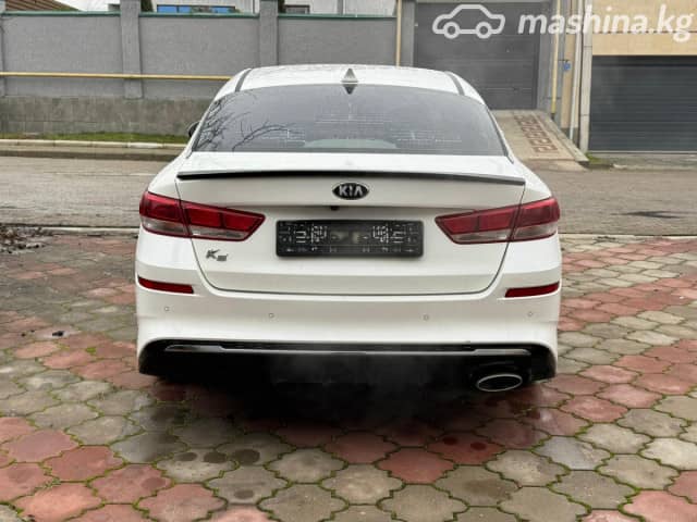 Kia K5 II 2.0 AT