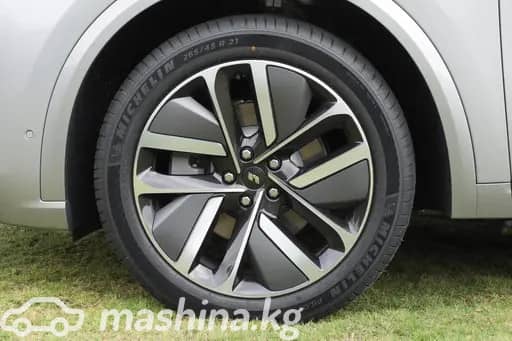 LiXiang L9 Рестайлинг 1.5hyb AT 4WD