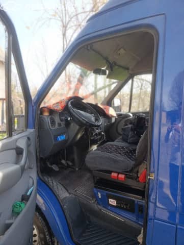 Mercedes-Benz Бортовой (6х2)