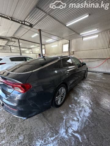 Kia K5 III 1.6 AT