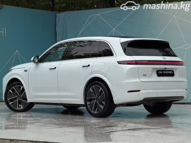 LiXiang L7 Рестайлинг 1.5hyb AT 4WD